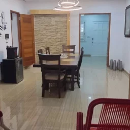 Casa de 5 cuartos y 7 baños por $ 200.000