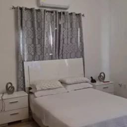 Casa de 5 cuartos y 7 baños por $ 200.000