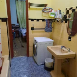 Casa de 3 cuartos y 2 baños por $ 75.000