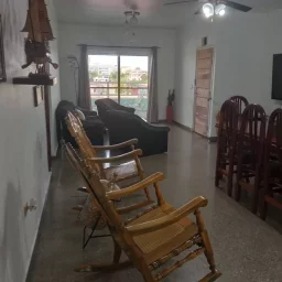 Apartamento de 3 cuartos y 2 baños por $ 150.000