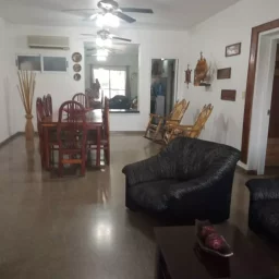 Apartamento de 3 cuartos y 2 baños por $ 150.000