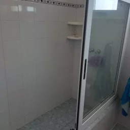 Apartamento de 3 cuartos y 2 baños por $ 150.000