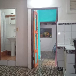 Casa de 7 cuartos y 5 baños por $ 45.000