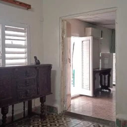 Casa de 7 cuartos y 5 baños por $ 45.000