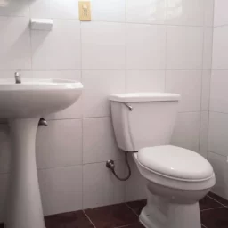 Casa de 7 cuartos y 5 baños por $ 45.000