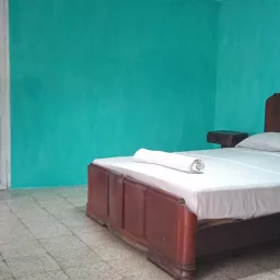 Casa de 7 cuartos y 5 baños por $ 45.000