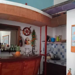 Casa de 7 cuartos y 5 baños por $ 45.000