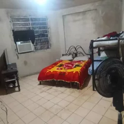 Casa de 5 cuartos y 4 baños por $ 200.000