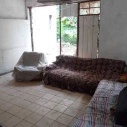 Casa de 5 cuartos y 4 baños por $ 200.000