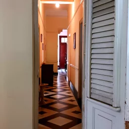 Casa de 5 cuartos y 4 baños por $ 650.000