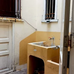 Casa de 5 cuartos y 4 baños por $ 650.000