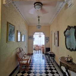 Casa de 6 cuartos, 7 baños y 1 garaje por $ 1.200.000