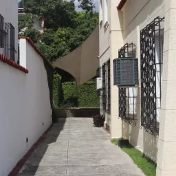 Casa de 6 cuartos, 7 baños y 1 garaje por $ 1.200.000