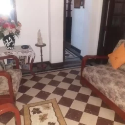 Casa de 4 cuartos y 2 baños por $ 30.000