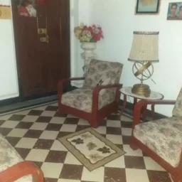 Casa de 4 cuartos y 2 baños por $ 30.000