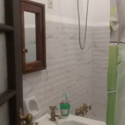 Casa de 4 cuartos y 2 baños por $ 30.000