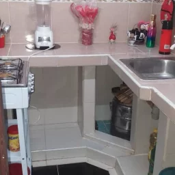 Casa de 4 cuartos y 2 baños por $ 30.000