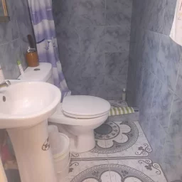 Apartamento de 3 cuartos y 1 baño por $ 17.000