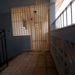 Apartamento de 2 cuartos y 1 baño por $ Ajustable