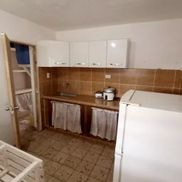 Apartamento de 2 cuartos y 1 baño por $ Ajustable