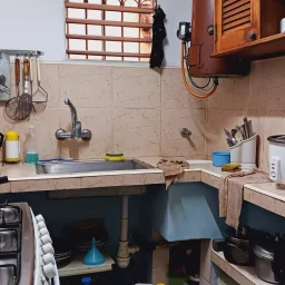 Casa de 3 cuartos y 1 baño por $ 35.000