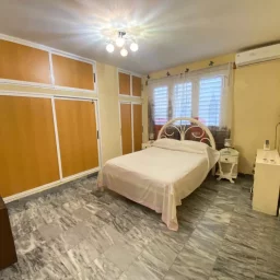 Apartamento de 3 cuartos y 2 baños por $ 110.000