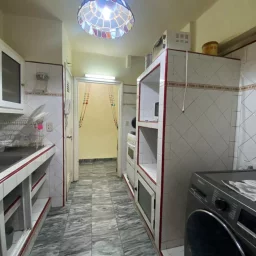 Apartamento de 3 cuartos y 2 baños por $ 110.000