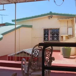 Casa de 5 cuartos, 6 baños y 1 garaje por $ 295.000