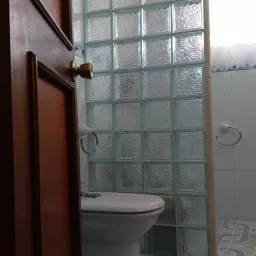 Casa de 5 cuartos, 6 baños y 1 garaje por $ 295.000