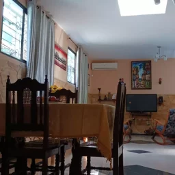 Casa de 5 cuartos, 6 baños y 1 garaje por $ 295.000