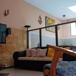 Casa de 5 cuartos, 6 baños y 1 garaje por $ 295.000