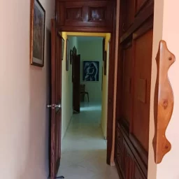 Casa de 5 cuartos, 6 baños y 1 garaje por $ 295.000