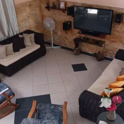 Casa de 5 cuartos, 6 baños y 1 garaje por $ 236.000