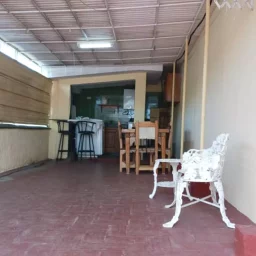 Casa de 5 cuartos, 6 baños y 1 garaje por $ 295.000