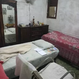 Apartamento de 3 cuartos y 1 baño por $ 10.000