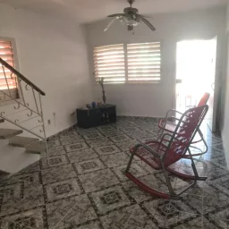 Casa de 4 cuartos y 2 baños por $ 30.000