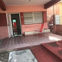 Casa de 4 cuartos y 2 baños por $ 30.000