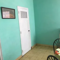 Casa de 4 cuartos y 2 baños por $ 30.000