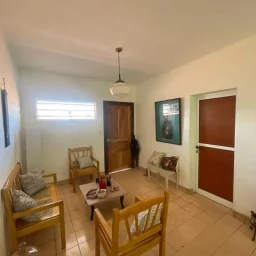 Apartamento de 2 cuartos y 2 baños por $ 25.000