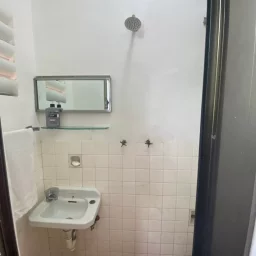 Apartamento de 2 cuartos y 2 baños por $ 25.000