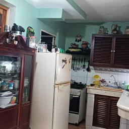 Casa de 7 cuartos, 6 baños y 1 garaje por $ 200.000