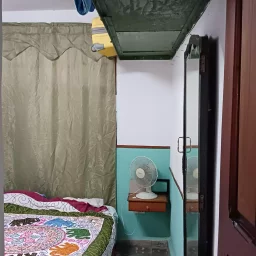 Casa de 7 cuartos, 6 baños y 1 garaje por $ 200.000