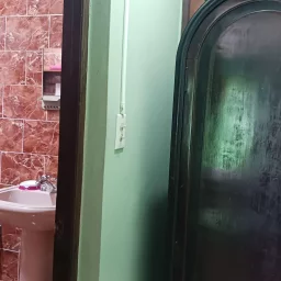 Casa de 7 cuartos, 6 baños y 1 garaje por $ 200.000