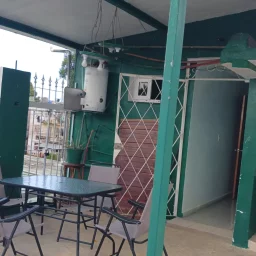 Casa de 7 cuartos, 6 baños y 1 garaje por $ 200.000