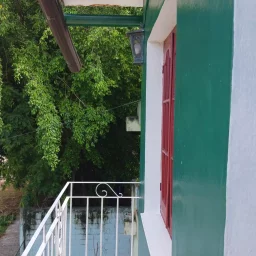 Casa de 7 cuartos, 6 baños y 1 garaje por $ 200.000