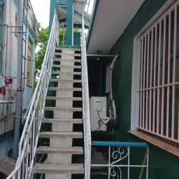 Casa de 7 cuartos, 6 baños y 1 garaje por $ 200.000