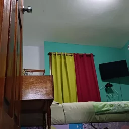 Casa de 7 cuartos, 6 baños y 1 garaje por $ 200.000