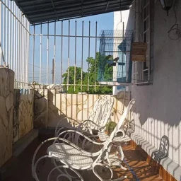 Casa de 4 cuartos, 4 baños y 1 garaje por $ 380.000