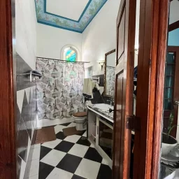 Casa de 4 cuartos, 4 baños y 1 garaje por $ 380.000