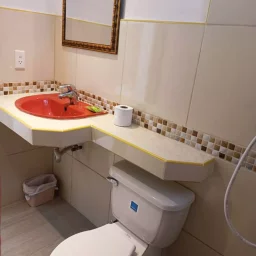 Casa de 8 cuartos y 7 baños por $ 70.000